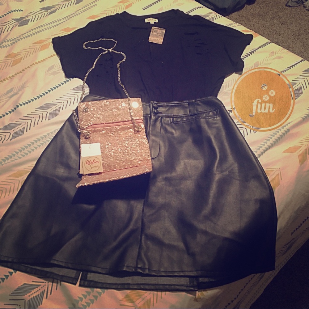 Ultra Cute Skirt and Clutch